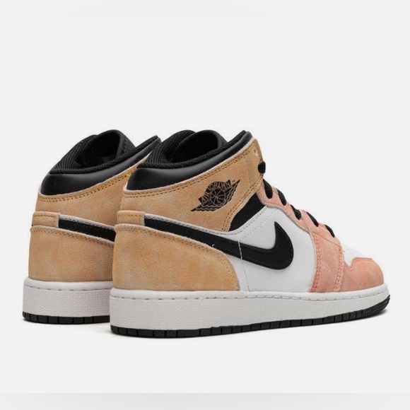 NIB Men Size 9 (Euro Sz 42.5) Jordan 1 Mid SE Sneakers Magic Ember/Sundial White - Picture 3 of 17